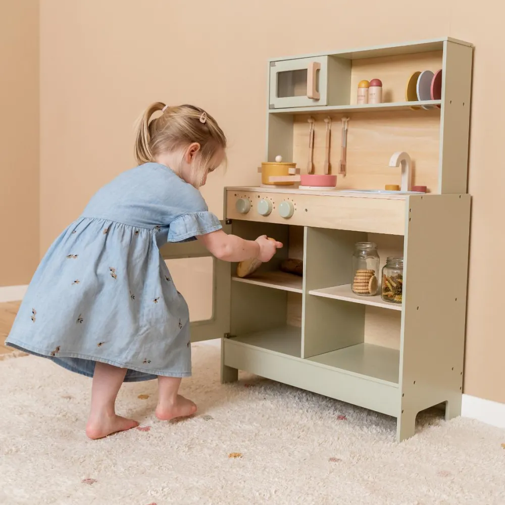 Sale Legekøkken inkl. køkkenudstyr