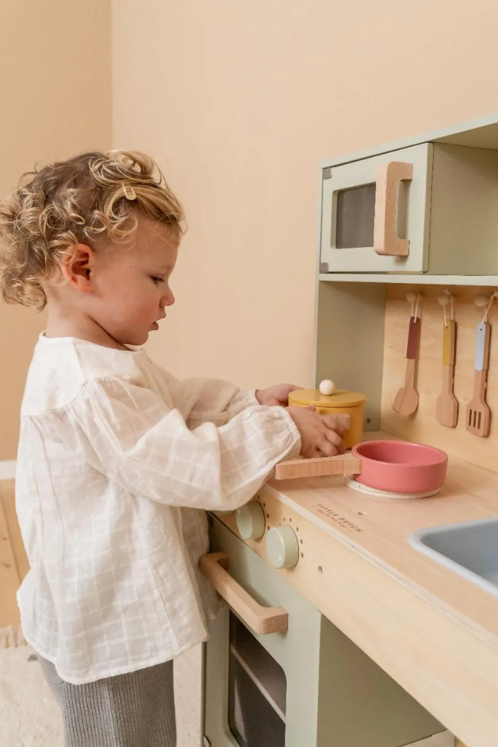 Sale Legekøkken inkl. køkkenudstyr