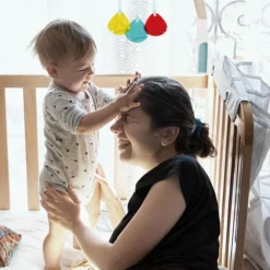 New Hape Natlampe - Den lille musiksky
