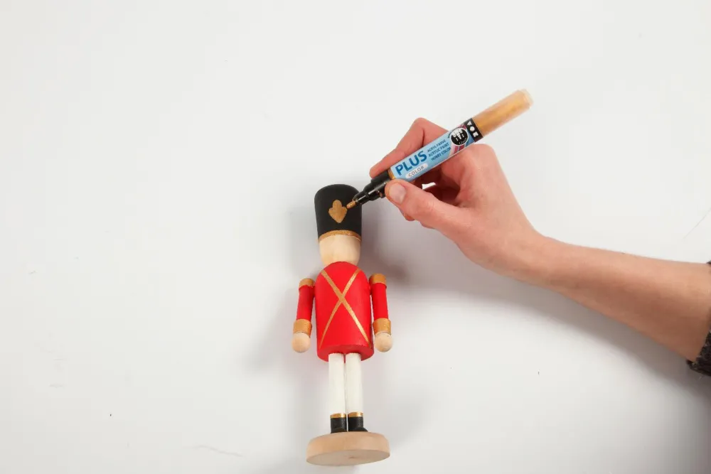 Online Creativ Company Nøddeknækker i træ - H: 13 cm